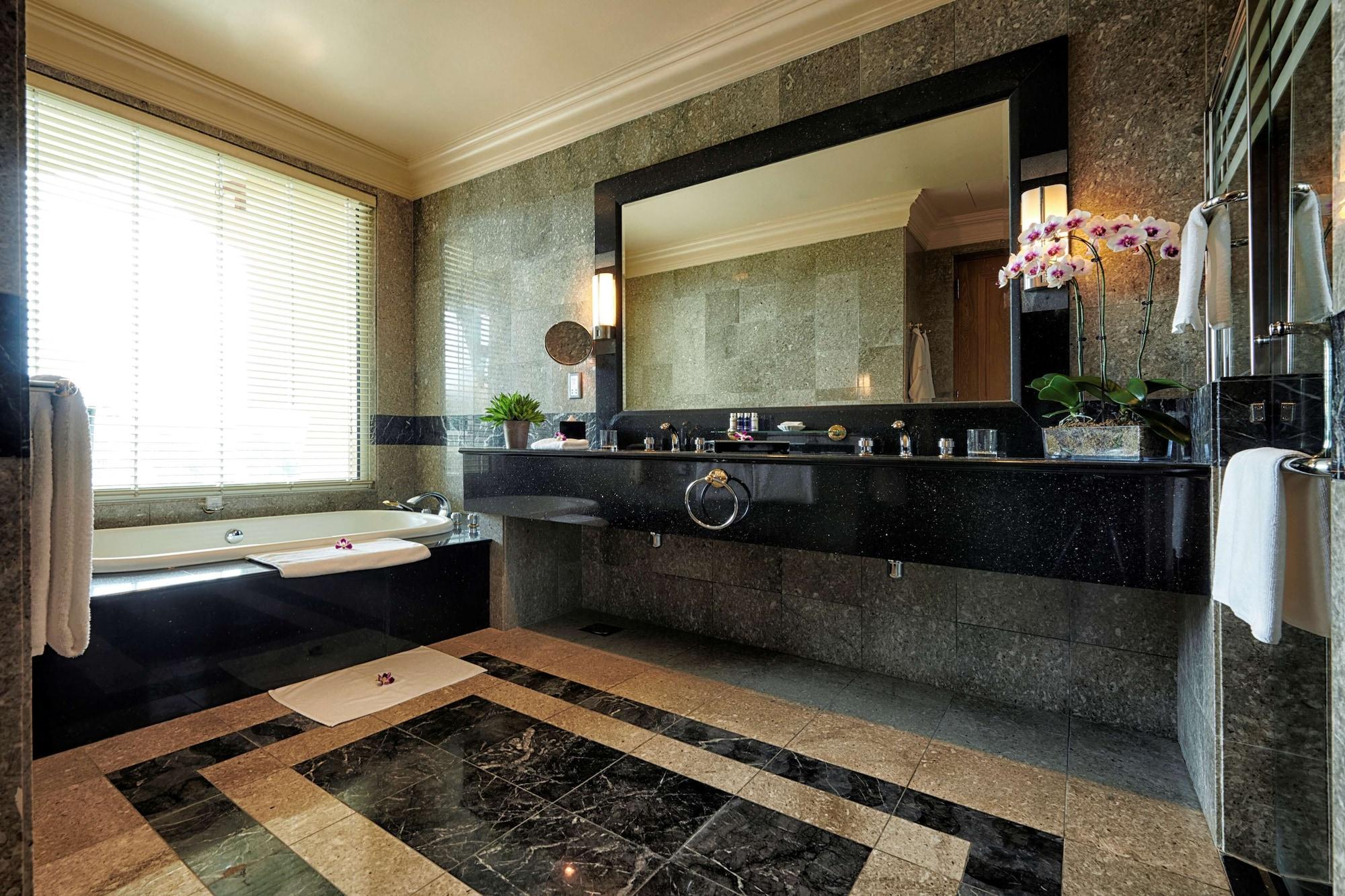 Empire Hotel And Country Club Brunei Bandar Seri Begawan Extérieur photo