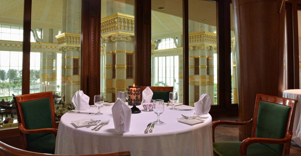 Empire Hotel And Country Club Brunei Bandar Seri Begawan Extérieur photo